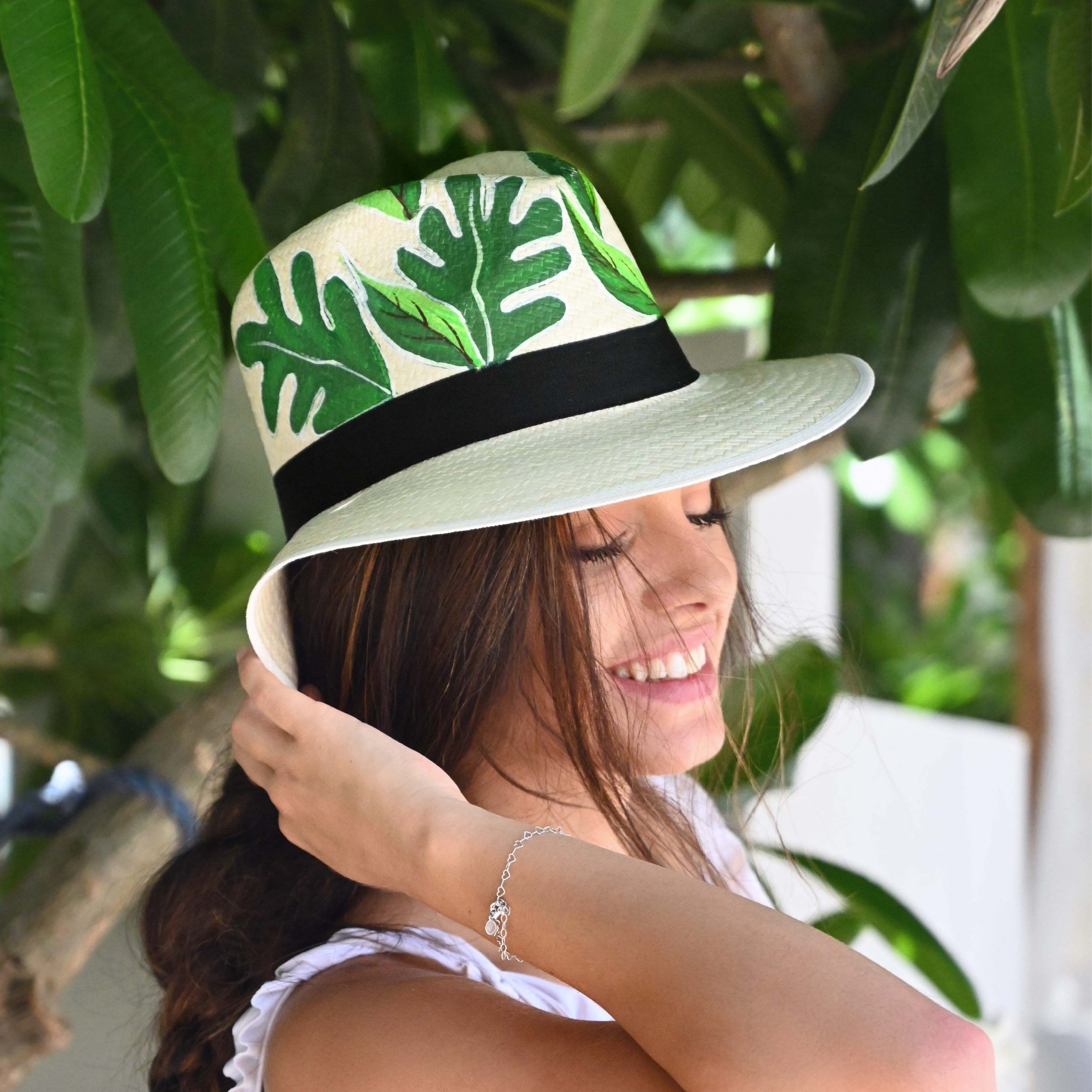 Beachin’ in style with Colombianas: Not only a hat but wearable art for your head
